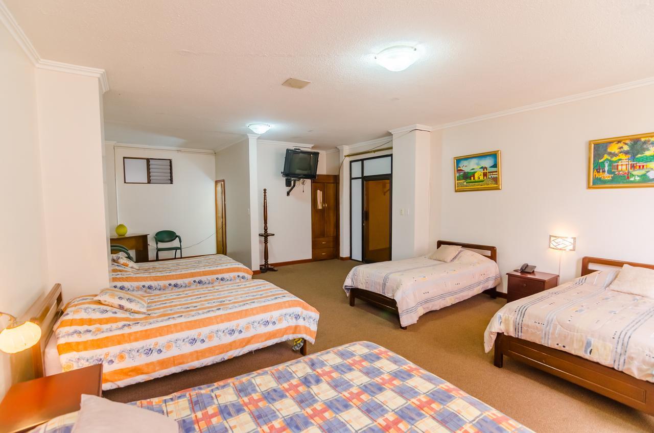 Hotel Cristal Palace Loja Buitenkant foto