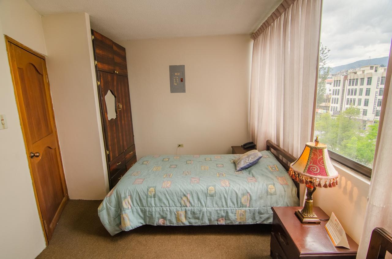 Hotel Cristal Palace Loja Buitenkant foto