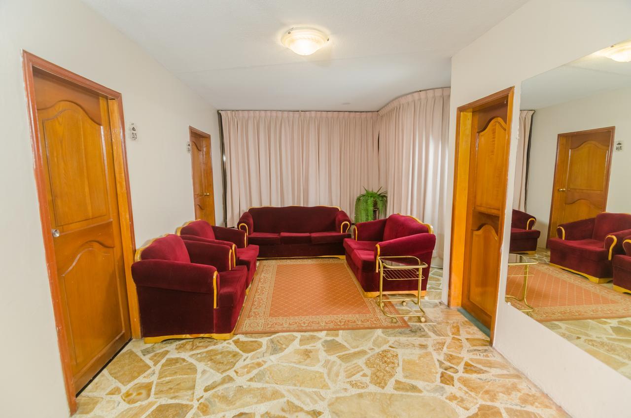 Hotel Cristal Palace Loja Buitenkant foto