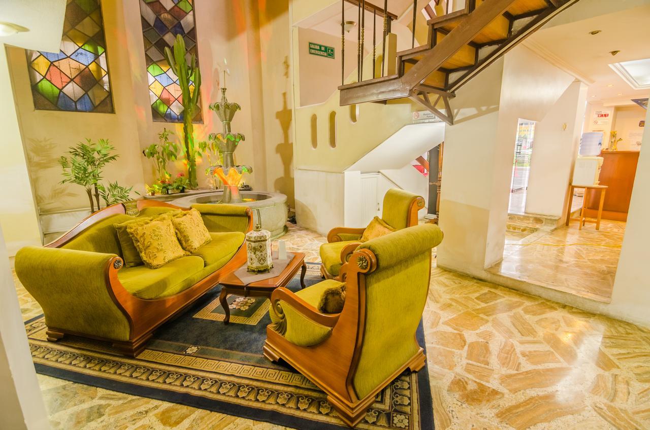 Hotel Cristal Palace Loja Buitenkant foto